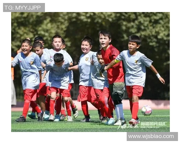 新疆足球球星成长历程与拼搏精神展现中国西北力量